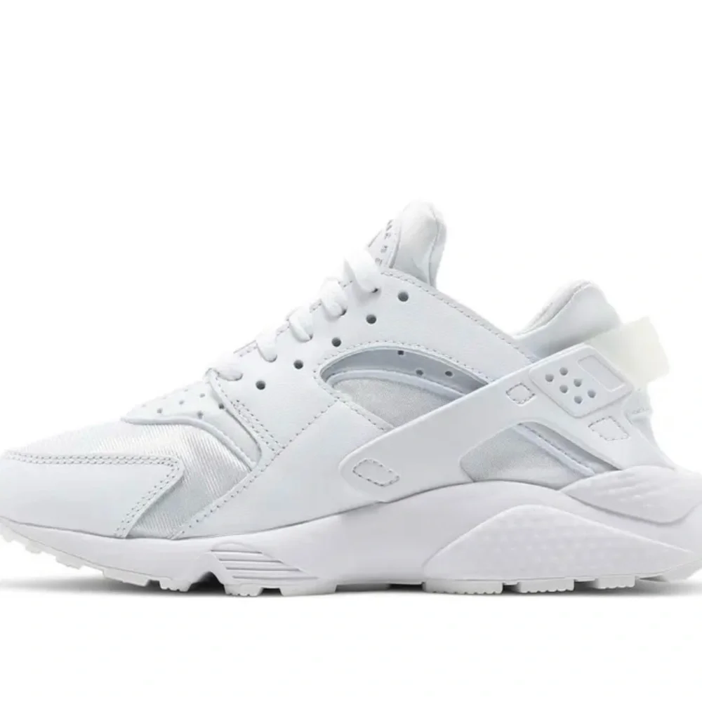 Nike Air Huarache in white